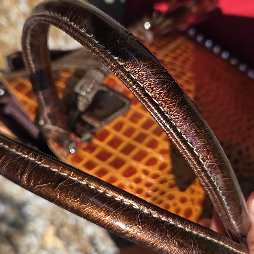 Madi Claire Vintage Croc Embossed Leather Satchel with Crossbody Strap (BIN 001) - Picture 6 of 15